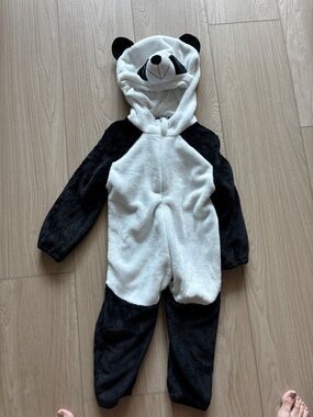 Black and White Fleece One-Piece Baby Jumpsuit
